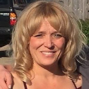 Meet your Posher, Becky